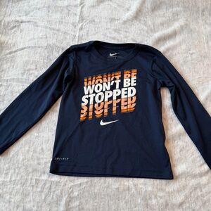 4/20$ Nike Kids' Dark Blue Long Sleeve Tee with Bold Graphic size 6
